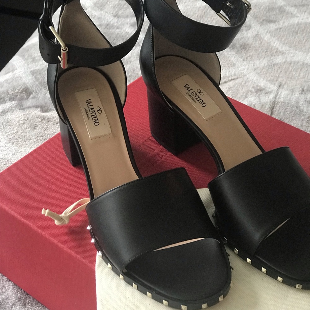 Valentino Garavani Rock Stud Sandal 39